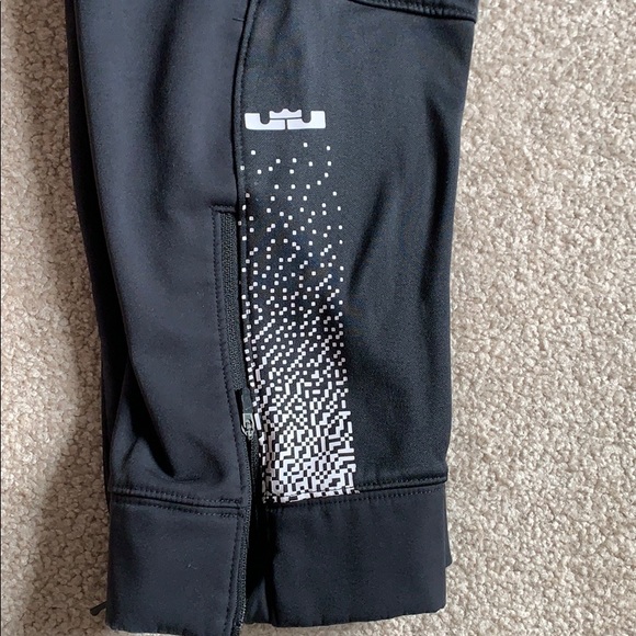 Boys Nike elite jogger - Picture 3 of 4